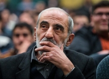 گروه‌ها و احزاب سیاسی کشور طی چند سال اخیر مواضع و عملکرد آشکار و شناخته شده‌ای داشته‌اند. چه کسانی بیت‌المال مسلمین را در میان خود و هم‌حزبی‌هایشان دست به دست کرده‌اند؟!
