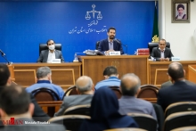 تهدید قضات پرونده توسط مرجان شیخ الاسلامی و داماد فراری نعمت زاده/ مسعودی مقام: باید پول بیتالمال را بازگردانید/ پرداخت حقوقی بیشتر از حقوق صدراعظم آلمان به برخی از مدیران قاضی مسعودی مقام در تذکری گفت: در ابتدا به متهمان به ویژه مرجان شیخ الاسلامی و علی اشرف ریاحی تذکر میدهم که از این اقدامات تهدید آمیز شما نسبت به قضات محکمه و مزاحمتهای تلفنی به شعبه که از خارج از کشور و داخل کشور انجام میگیرد، خودداری کنند.