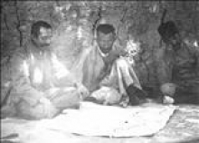 دلایل پافشاری انگلستان بر انعقاد قرارداد ۱۹۱۹ در قرارداد 1907، ایران نقش دولت حائل را برای جلوگیری از نفوذ روسیه به هند بازی میکرد، اما در 1919 با تغییراتی که در زاویه دید انگلستان به ایران رخ داد، دیگر این قرارداد پاسخگوی خواستهای این دولت نبود و انگلستان به دلایلی بر انعقاد قرارداد 1919 اصرار ورزید