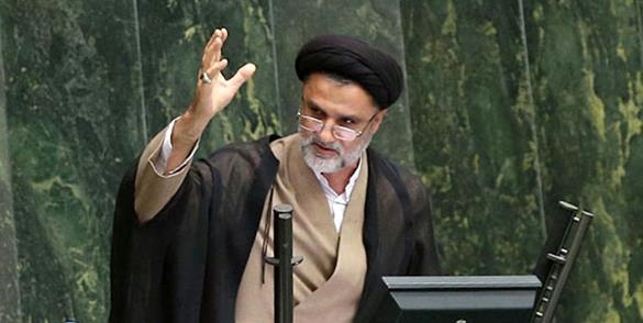 نبویان: ما مصوبه را گذاشتیم که دشمن وادار شود تحریم هایی که مردم به خاطر آنها تحت فشار هستند، برداشته شود، اما دولت دوباره 3 ماه برای ادامه تحریم ها مجوز داده است. 