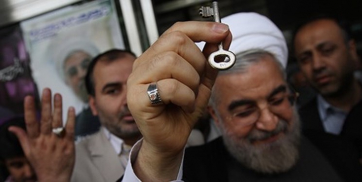 آیا ایران تاکنون ذیل فصل هفتم شورای امنیت بوده است؟/ تلاش ناکام روحانی برای دستاوردتراشی از برجام پرونده هسته ای ایران تحت فصل هفتم منشور سازمان ملل نبوده که بخواهد با مذاکرات برجامی از ذیل آن خارج شود. بررسی ها نشان می دهند قطعنامه های مربوط به فصل 7 که در شورای امنیت تا کنون بر علیه ایران تصویب شده است تنها به ماده 41 ارتباط دارد.