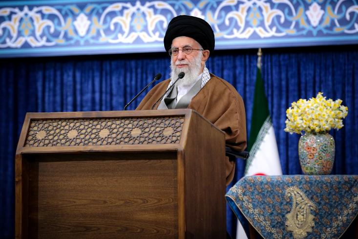 نامگذاری سال ۱۴۰۰ به نام «تولید، پشتیبانیها، مانع زداییها»/ اهمیت انتخابات با روی کارآمدن مدیریتهای جدید و احتمالاً تازهنفس حضرت آیتالله خامنهای رهبر معظم انقلاب اسلامی سال ۱۴۰۰ هجری شمسی را سال «تولید؛ پشتیبانیها، مانعزداییها» نامگذاری کردند.