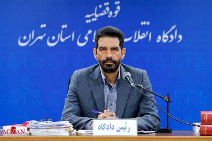 هیچ جلسه غیرعلنی در شعبه ۳ دادگاه مفاسد اقتصادی برگزار نشده است/ آغاز رسیدگی به پرونده ابر متهم فساد ارزی ۱/۵ میلیارد دلاری از اسفند ماه رئیس مجتمع ویژه رسیدگی به جرایم اقتصادی گفت: هیچ جلسه غیرعلنی در شعبه ۳ دادگاه مفاسد اقتصادی برگزار نشده است. در پرونده هفتتپه با دو قسم موضوع مواجهایم؛ نخست بحث رشاء و ارتشاء و دوم بحث قاچاق ارز دریافتی متهمین است.