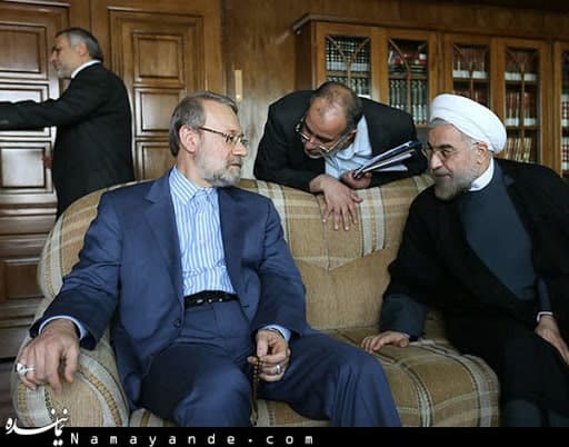 «عملیات فریب» کابینه روحانی به نفع لاریجانی/ چرا هیچکس ننگ «دولت سوم روحانی» را به دوش نمیکشد؟ حسن روحانی در طول ریاست جمهوری هشت سالهاش آنقدر عملکرد ضعیف داشته است که امروز اصلاحطلبان و حتی اعضای دولت، خودشان را به آب و آتش میزنند تا به مردم بگویند کاندیدای انتخاباتیشان ارتباطی با حسن روحانی ندارد.