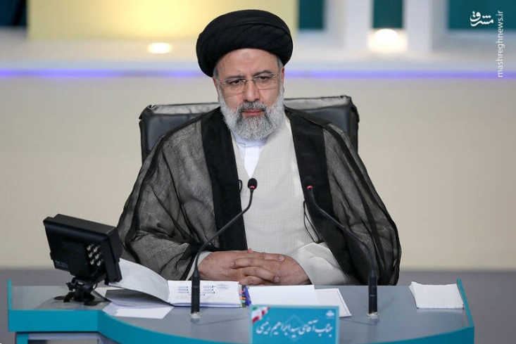 حمایت ۳۵۰ نفر از هنرمندان کشور از سیدابراهیم رییسی/ روحانی بذر ناامیدی را در دل هنرمندان و اقشار مختلف جامعه کاشت/ دولت پرادعای روحانی هیچ دغدغهای برای مسائل فرهنگی و هنری نداشت ما جمعی از هنرمندان کشور در رشتههای نمایشی، سینمایی، تجسمی و موسیقی بر این اعتقادیم که دولت سیزدهم باید توسط مدیری مدبر و صدیق، شریف، قانونمدار و عدالتخواه اداره شود.