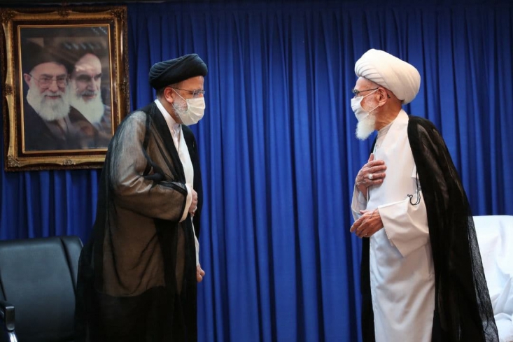 یقین داریم شما مرد این کار هستید/ همچون گذشته ابراهیم وار در مسیر شکستن بت های فساد و ناکارآمدی موفق خواهید بود/ دولتها و ملتهای دنیا از پیروزیتان خوشحال شدند/محاسن شما موجب امیدواری نسبت به بهبود وضع مردم شده است مردم شما را شخصیت متواضع و طرفدار عدالت می دانند و باید از فرصت ایجاد شده با اولویت بندی در مسیر رفع مشکلات مردم به ویژه گرانی و بیکاری گام برداشت.