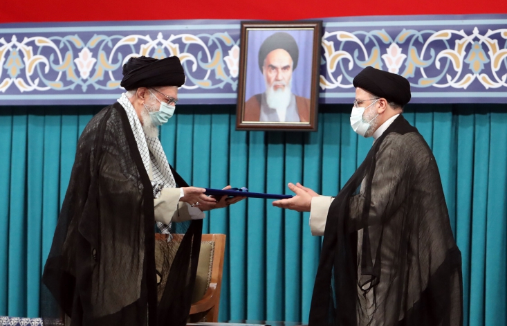 صبح امروز رهبر انقلاب اسلامی در مراسمی، حکم سیدابراهیم رئیسی، هشتمین رئیس جمهور جمهوری اسلامی ایران را تنفیذ فرمودند.