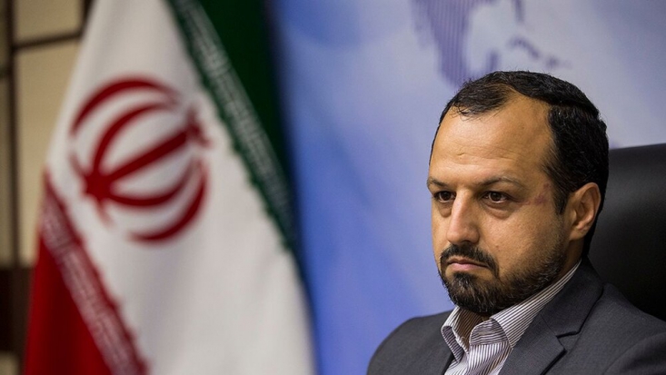 یک اقتصاددان جوان گزینه وزارت اقتصاد شد/ «سیداحسان خاندوزی»؛ چهره نامآشنای شفافیت و مبارزه با تحریم سید احسان خاندوزی نماینده جوان مردم تهران در مجلس شورای اسلامی گزینه پیشنهادی دولت سیزدهم برای صندلی وزارت اقتصاد است.