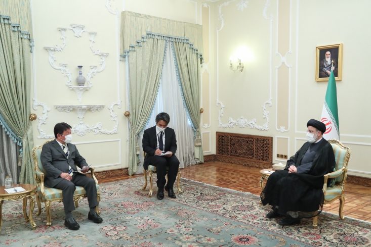 تاخیر در آزادسازی داراییهای ایران توسط ژاپن توجیهپذیر نیست/ آمریکا باید پاسخگوی بدعهدی خود باشد رئیس جمهور گفت: ایران به همه تعهدات خود در برجام پایبند بوده واین آمریکایی ها هستند که به تعهدات خود عمل نکرده و یک جانبه از این توافق بین المللی خارج شدند و تحریمها را گسترش دادند.