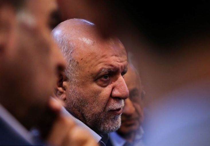 آخرین وعده زنگنه هم پوچ از آب درآمد/ اوجی: امسال به تولید گاز آنچنان اضافه نمیشود جواد اوجی، وزیر نفت گفت: در پارس جنوبی هم تلاش میکنیم ۱۲ تا ۱۴ میلیون مترمکعب به رقم برداشت گاز افزوده شود؛ گرچه مقدار مصرف، رشد ۸درصدی دارد اما به تولید گاز آنچنان اضافه نمیشود.