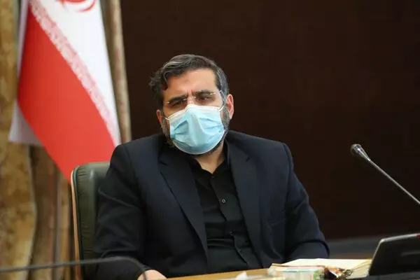 وزیر فرهنگ خواستار ارائه نظرات اهالی فرهنگ، هنر و رسانه شد محمدمهدی اسماعیلی با تاکید بر بخشی از فرمایشات رهبر معظم انقلاب در دیدار اعضای هیئت دولت خواستار ارائه نظرات اندیشمندان، اهالی فرهنگ، ادب، هنر و رسانه و مدیران باتجربه عرصه فرهنگ شد.