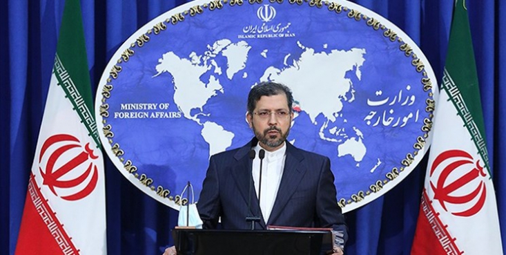 ۲ راننده ایرانی بازداشت شده در باکو آزاد شدند/ این اقدام تحولی در مسیر عادیسازی بیشتر شرایط است «شهرود نوروزی» و «جعفر برزگر» هم اکنون در سفارت جمهوری اسلامی ایران در باکو در حال انجام کارهای اداری برای خروج از این کشور هستند.