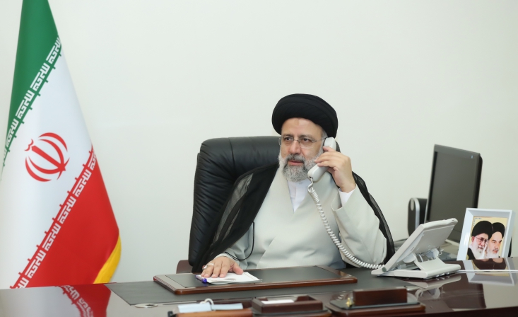 اعزام یک تیم جامع به وین بیانگر اراده جدی ایران در مذاکرات است/ کسانی که نقض عهد در برجام را آغاز کردند، باید اعتماد طرف مقابل را جلب کنند آیتالله رئیسی در تماس تلفنی با رئیسجمهور فرانسه گفت: کسانی که نقض عهد را در برجام آغاز کرده اند، باید اعتماد طرف مقابل را جلب کنند تا مذاکرات به صورت واقعی و نتیجه بخش پیش برود.