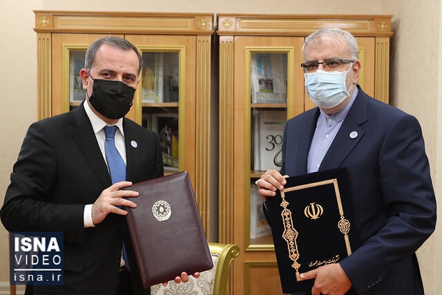 تغییر معادلات بازار گاز منطقه با سوآپ سهجانبه/ گام ایران برای از دور خارج کردن خط لوله ترانسکاسپین و تاپی طبق این قرارداد سهجانبه، ایران سالانه نزدیک به 1.5 تا 2 میلیارد متر مکعب گاز را از ترکمنستان به آذربایجان تحویل میدهد. از دیماه 1395 تعاملات گازی ایران با ترکمنستان قطع شده بود ولی با انعقاد این قرارداد گام رو به جلویی در مناسبات انرژی دو کشور برداشته شد.