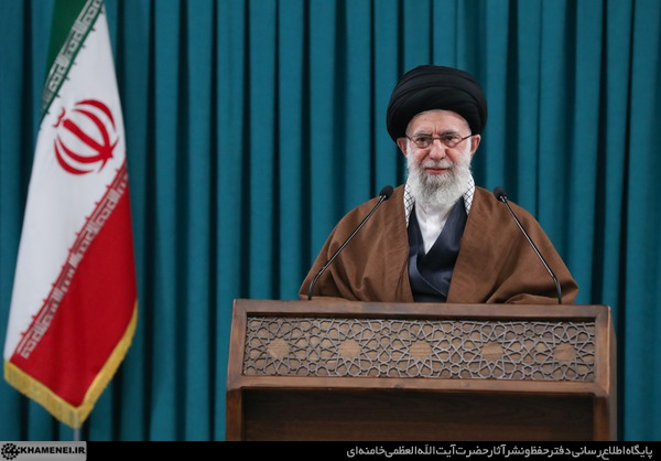 با جنگ و تخریب در هر جای دنیا مخالفیم/ خواهان توقف جنگ اوکراین هستیم/ این کشور قربانی سیاست بحرانسازی آمریکا شده است/ آمریکا نمونه کامل جاهلیت مدرن است کشته شدن مردم و تخریب زیربناهای ملتها اینها را تایید نمی کنیم و این حرف ثابت ماست. ما مثل غربیها نیستیم که اگرچه بمب را بر روی کاروان عروسی در افغانستان بریزند آن را مبارزه با تروریسم عنوان کنند.