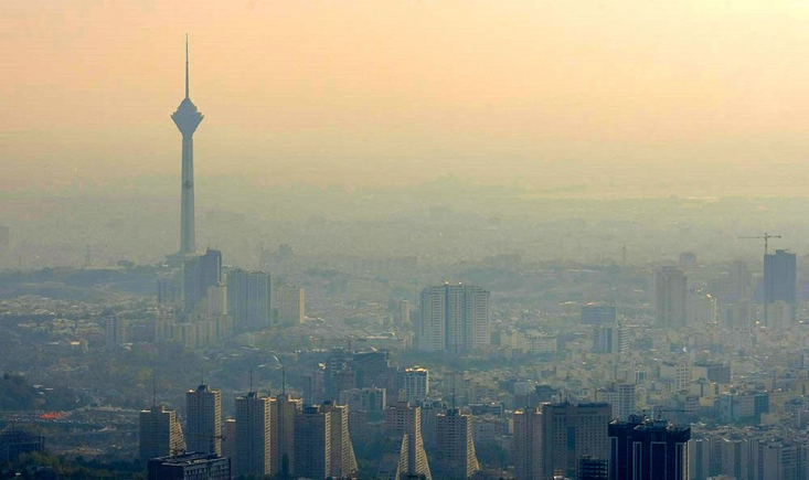 چرا رئیس جمهور برای حل بحران گرد و غبار به وزارت امور خارجه دستور داد؟/ سیاست سدسازی ترکیه به مثابه سلاح زیست محیطی ریزگردها اکنون نه تنها در ایران که در کشورهای امارت، کویت و دیگر همسایگان دیده میشود. علاوه بر مشکلات مربوط به سلامت، تعطیلی های پی در پی، تاخیر در پروازها و سایر تبعات دیگر هزینه های جبران ناپذیر اقتصادی را به کشور تحمیل میکند.