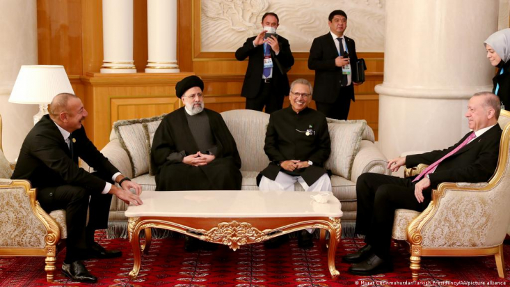 نه سلطهخواه، نه سلطهپذیر طی ۴۰ سال گذشته همواره جمهوری اسلامی درخصوص بحران بینالمللی مواضعی هوشمندانه اتخاذ کرده است که بحران اوکراین هم از این موضوع مستثنا نیست.
