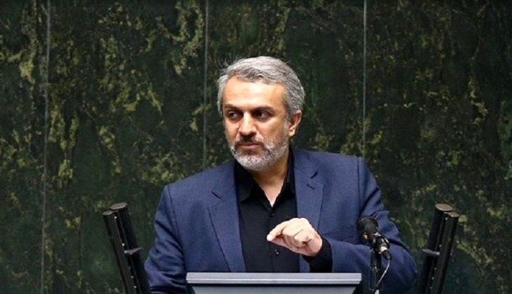 طرح استیضاح وزیر صنعت، معدن و تجارت اعلام وصول شد. این خبر عصر روز یکشنبه از سوی سخنگوی هیأت رئیسه مجلس، رسانه‌ای شد. هفته گذشته یعنی ۲۴ خرداد نیز نمایندگان مجلس به سیدرضا فاطمی امین پس از آنکه از پاسخ‌های او قانع نشدند، کارت زرد دادند و اظهار کردند که در مدت ۵ ماه بایستی مشکلات این حوزه بخصوص خودرو حل می‌شد.