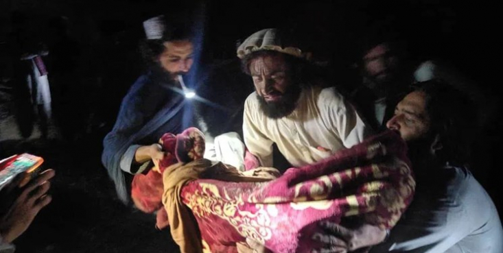 منابع محلی با اعلام اینکه تلفات زلزله در شرق افغانستان به بیش از ۱۰۰۰ کشته و بیش از ۱۵۰۰ زخمی افزایش یافته است، اظهار کردند که احتمال افزایش تلفات وجود دارد.