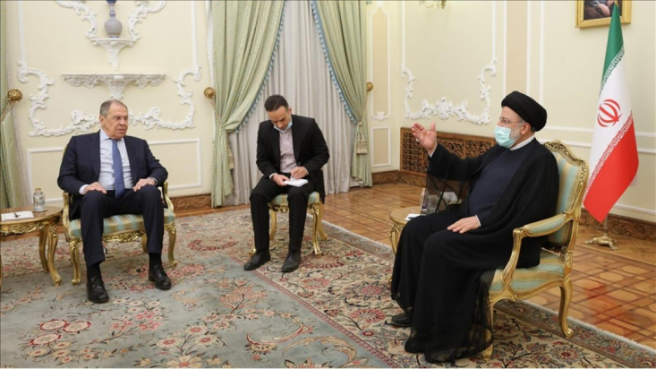 آیت الله رئیسی: جنگ روسیه و اوکراین هرچه سریعتر باید پایان یابد/ آمادگی ایران برای کمک به حل مشکل از طریق دیپلماتیک/ هرگونه حضور نظامی بیگانه در دریای خزر ممنوع است رئیس جمهور با اشاره به اهمیت همکاری کشورهای همسایه در حوزه دریای خزر، بر ممنوعیت هر گونه حضور نظامی بیگانه در این منطقه و به ویژه وضعیت استثنایی سواحل جمهوری اسلامی ایران تأکید کرد.