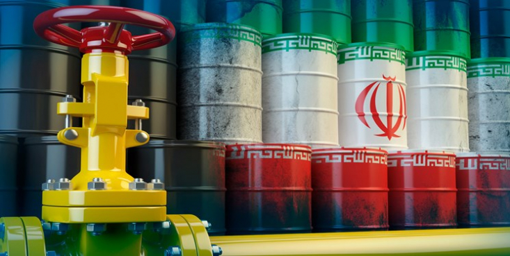 طبق گزارش اویل پرایس، صادرات نفت خام ایران به چین در ماه ژوئن (ماه جاری) به روزانه ۹۶۱ هزار بشکه افزایش یافته است که این میزان بیش از عدد صادرات ایران به چین قبل از تحریم‌ها است.