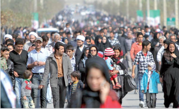 نظرسنجی‌های مراکز معتبر افکارسنجی داخلی، از امید به آینده، روشن بودن افق و رضایت نسبی ایرانیان، هم از وضعیت اجتماعی خود و هم از عملکرد دولت در برخی حوزه‌ها حکایت می‌کند.