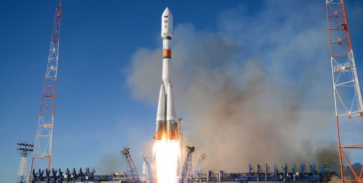 موشک سایوز روسی صبح امروز ماهواره ایرانی خیام را با موفقیت به مدار ۵۰۰ کیلومتری زمین تزریق کرد.
