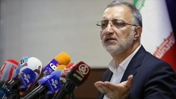 تخریب ۴۳ دستگاه اتوبوس و ۵۴ ایستگاه در روزهای اخیر شهردار تهران گفت:در چند روز گذشته به ۴۳ دستگاه اتوبوس آسیب زده شد و به ۵۴ ایستگاه اتوبوس آسیب خورده است.