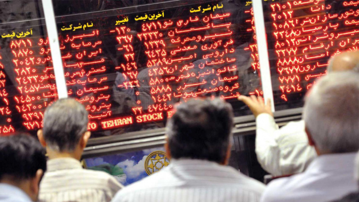 پیشبینی ناپذیر شدن اقتصاد بزرگترین آسیب اتفاقات اخیر است/ عدم سرمایهگذاری خود را در معیشت مردم نشان میدهد یک کارشناس بازار سرمایه درباره تاثیر اردوکشیهای خیابانی اخیر که رفته رفته رنگ و بوی اغتشاشات به خود گرفته، بر بورس تهران گفت: واکنشهای کنونی بازار، آسیبهای کوتاه مدت اتفاقات اخیر است و آسیبهای بلند مدت آن یعنی پیشبینی ناپذیر شدن اقتصاد و عدم سرمایهگذاری آسیبهای تلختر خواهند بود.
