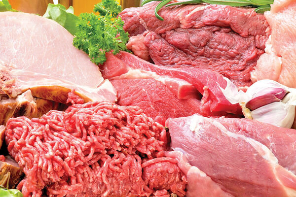 عرضه گوشت قرمز در کشتارگاه‌های رسمی کشور در شهریورماه گذشته ۴ درصد افزایش داشت.