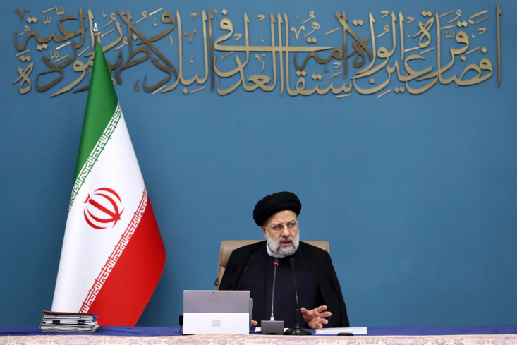 دوران یکجانبه گرایی در جهان به پایان رسیده است/ جمهوری اسلامی ایران امروز قدرتمندتر از هر زمانی است/ آمریکا باید درباره مذاکرات تصمیم بگیرد رئیس جمهور اسلامی ایران گفت: رسانه باید بتواند استقلال، هویت و آزادی ملت ها را حفظ و صیانت کند و ملت ها را در برابر هجوم ها حفظ کند، این رسالتی مهم برای رسانه هاست.