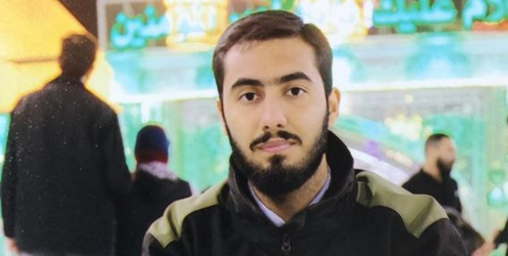  آرمان علی‌وردی شهید دهه هشتادی است که چهارشنبه ۴ آبان ماه ۱۴۰۱ توسط نیروهای آشوبگر در منطقه‌ی اکباتان تهران مجروح شد و سپس به شهادت رسید.