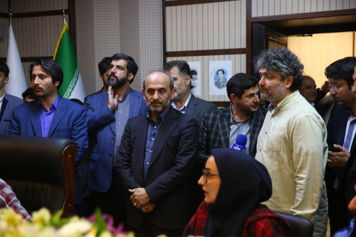 پیمان جبلی در آستانه گرامیداشت روز دانش‌آموز با یادی از دانش‌آموزان شهید حرم مطهر شاهچراغ(ع) وظیفه رسانه ملی در پرداختن به دغدغه‌های قشر کودک و نوجوان را سنگین دانست
