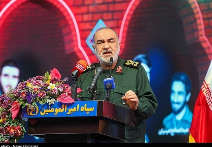 فرمانده کل سپاه گفت: دشمنان می&zwnj;دانند که ما حتماً نتیجه اقدامات مداخله&zwnj;جویانه و شرارت&zwnj;افروز آن&zwnj;ها را پاسخ خواهیم داد اما الان نمی&zwnj;توانیم بگوییم کجا و چگونه این اقدام را انجام خواهیم داد.

