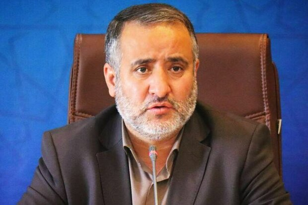 بسیجیان سمنانی خدمات محرومیت زدایی میدهند استاندار سمنان با بیان اینکه رزمایش جهادگران فاطمی ۲ در استان برگزار خواهد شد، گفت: ۱۰ هزار بسیجی در قالب این رزمایش خدمات محرومیت زدایی میدهند.