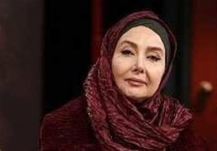 کتایون ریاحی بازداشت شد کتایون ریاحی از چهرههایی که طی ایام اخیر با انتشار محتواهای کذب به تشویش اذهان و آشوب کمک میکرد بازداشت شد.