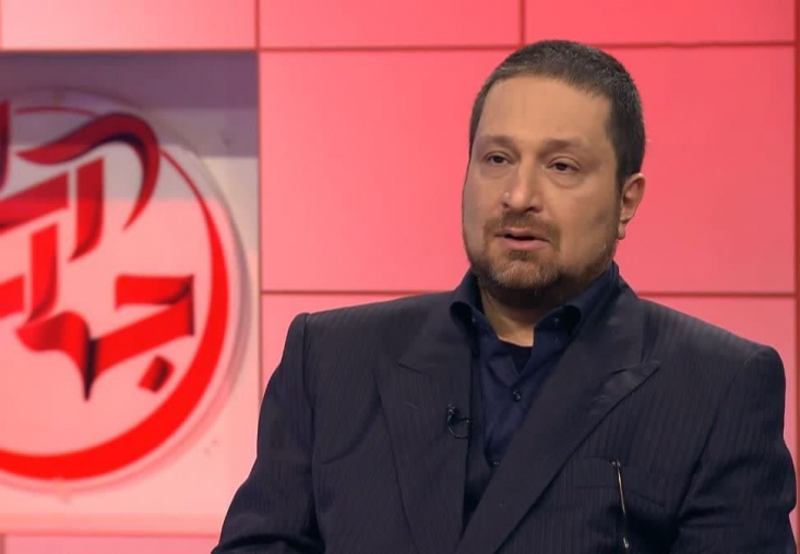 بیژن پیروز: پلیس انگلیس حق دارد از شما رمز گوشی تلفن همراهتان را بخواهد، باید بدهید وگرنه یک سال حبس در انتظار شماست. در ایران و در قضیه پارک آب و آتش، عده&zwnj;ای دستگیر و سپس آزاد شدند ولی رسانه&zwnj;های خارجی و برخی داخلی&zwnj;ها آن را توهم توطئه دانستند!
