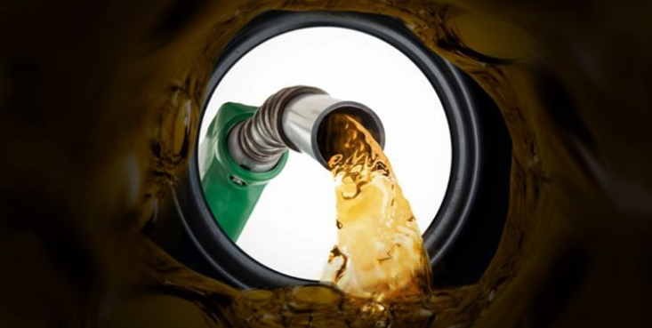 با در سرویس قرار گرفتن ترین دوم واحد تصفیه نفت گاز پالایشگاه اصفهان و تکمیل واحدهای جانبی پالایشگاه تبریز، میزان تولید گازوئیل یورو 10.5 میلیون لیتر در روز تا پایان امسال افزایش خواهد یافت.
