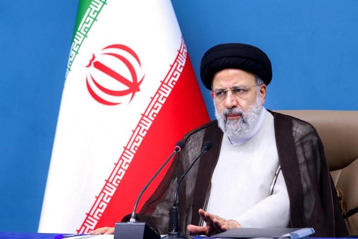 رئیس‌جمهور امروز سوم آذر ماه، به مادر مردم اسلامشهر رفت. او در این دیدار گفت: دشمنان می خواستند با تحریم و تهدید تجارت و صادرات ما را دچار وقفه کنند، اما صادرات نفتی و غیر نفتی ایران دچار وقفه نشد.
