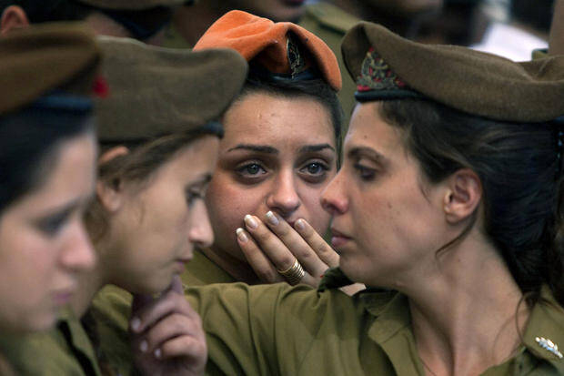گزارش دفتر نظارت و بازرسی رژیم اسرائیل درباره اوضاع نظامیان زن شاغل در ارتش، پلیس، دستگاه امنیت عمومی (شاباک) و اداره زندان های این رژیم فاش کرد که حدود یک سوم آنها مورد آزار و اذیت جنسی همکاران و فرماندهان خود قرار گرفته اند.