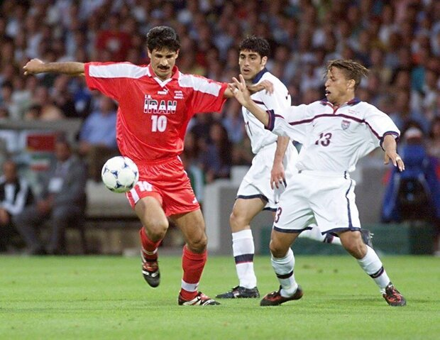 فدراسیون جهانی فوتبال با انتشار بخش‌هایی از فیلم بازی ایران و آمریکا در جام جهانی 1998 فرانسه، به استقبال بازی امروز دو تیم رفت.