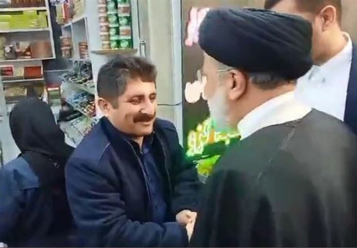 تهدید به قتل یک بازاری کُرد به جرم استقبال از رئیسی کانالهای ضدانقلاب در یکی دو روز گذشته آن بازاری کُرد را که در سنندج به استقبال رئیسی رفته بود، تهدید به قتل خودش و خانوادهاش و آتش زدن مغازهاش کردند؛ این تهدیدها به حدی بود که آن فرد مجبور به تهیه ویدیویی شد تا دست از سرش بردارند.