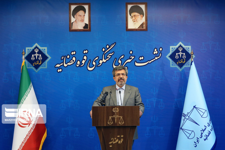 حکم اعدام برای ۵ نفر در پرونده شهادت شهید عجمیان/ قوه قضائیه میان معترض و اغتشاشگر تفاوت قائل است سخنگوی قوه قضائیه با اعلام آزادی یک هزار و ۲۰۰ تن از بازداشت شدگان اغتشاشات اخیر، اظهار داشت: مشخص است که رسانههای بیگانه همواره دنبال آشوب میدانی و انحراف افکار عمومی در کشور هستند و میخواهند نظم و آرامش جامعه را برهم بزنند.