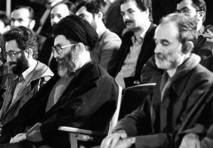 تدوین «منشور اسلامی» در برابر «مانیفست» کتاب معروف مارکسیست‌ها موضوع جلساتی است که با هماهنگی مرحوم عباس شیبانی و با حضور چهره‌های انقلابی برگزار شد.