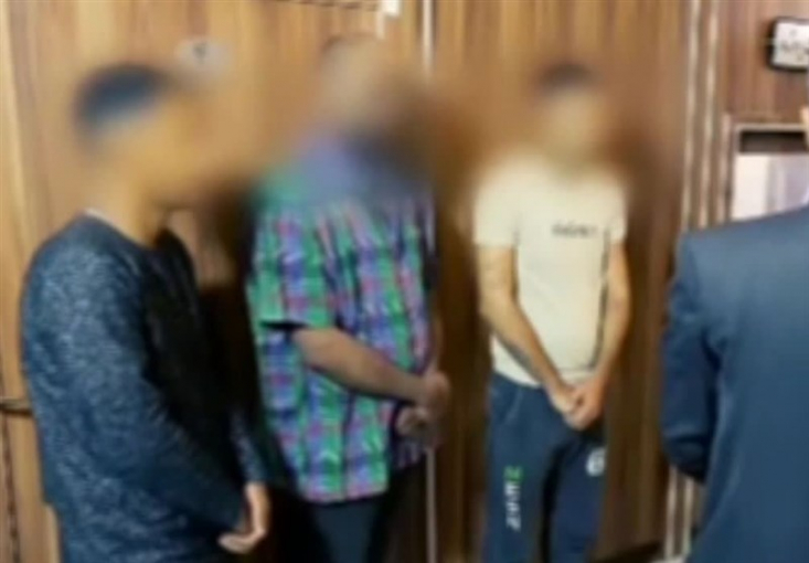 آدم‌ربایانی که دوم دی ماه امسال با نقشه اخاذی ۲۰۰هزار دلاری، سه تبعه عراقی را در مشهد ربوده بودند، بازداشت شدند.