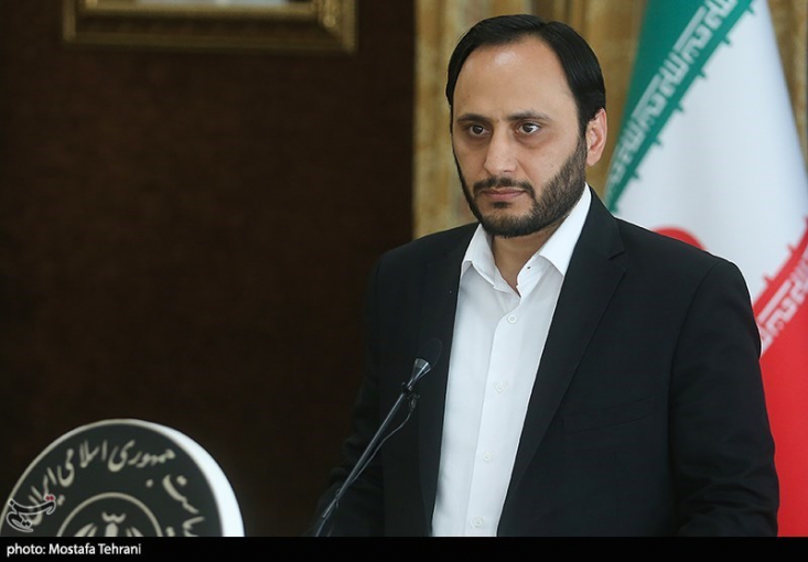 درآمدهای مالیاتی ۱۰۰درصد محقق شد/ درآمدهای ارزی کشور ۶۰درصد افزایش یافت/ صادرات نفت و میعانات گازی رکورد زد سخنگوی دولت گفت: در ماه گذشته شاهد افزایش مداوم و مستمر صادرات نفت و میعانات گازی از آغاز سری جدید تحریمها بودیم که رکورد صادرات میعانات گازی شکسته شد.