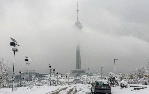 بر اساس اعلام اداره کل هواشناسی استان تهران وضعیت جوی این استان کمی ابری تا ابری همراه با بارش برف و کاهش محسوس دما همچنین بارش برف وکولاک و پدیده مه در ارتفاعات پیش‌بینی می‌شود.