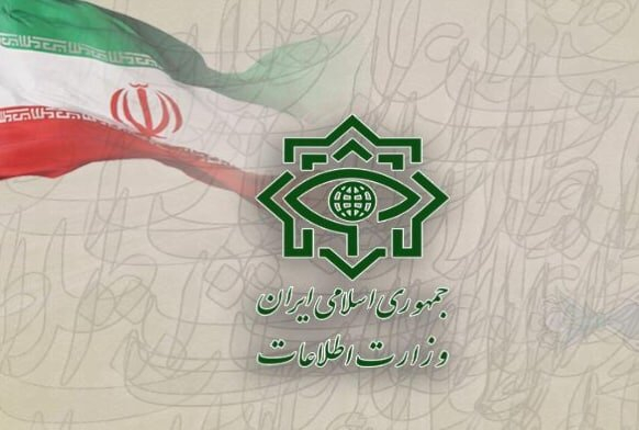 ابهت دستگاه اطلاعاتی انگلیس و حاشیهی امنِ جواسیس آن شکسته شد/ اشک تمساح غربیها در حالیست که نهادهای نظامی ایران همواره هدف تهاجم رسانهای و اطلاعاتی آنها بودهاند انگلیس حریصانه از اکبری اطلاعات پروژههای سری نظامی و موشکی، روشهای دور زدن تحریمها، اطلاعات برخی نهادهای امنیتی، دفاعی و سیاسی و دانشمندان بزرگی همچون شهید فخریزاده را درخواست میکرد و او فارغ از میزان موفقیت، نهایت تلاشش را کرد.