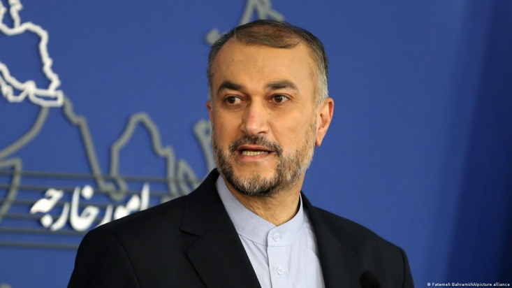 احتمال خروج ایران از NPT وجود دارد/ رفتار ما در برابر اروپا متقابل خواهد بود وزیر امور خارجه گفت: بنابر اظهارات رئیس دورهای اتحادیه اروپا، غربیها به دنبال اجرای این قطعنامه نیستند اما اگر اروپا مواضعش را تغییر ندهد احتمال انجام هر اقدام تقابلی متصور است.