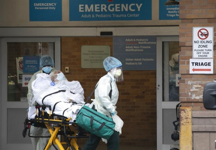 در هفته‌ها و ماه‌های اخیر، گزارشات زیادی از عوارض واکسن فایزر که شامل سکته نیز می‌شود گزارش شده است. احتمال وجود داشتن ارتباط نیز میان تزریق واکسن فایزر و سکته نیز توسط سازمان بهداشت آمریکا تایید شده است.